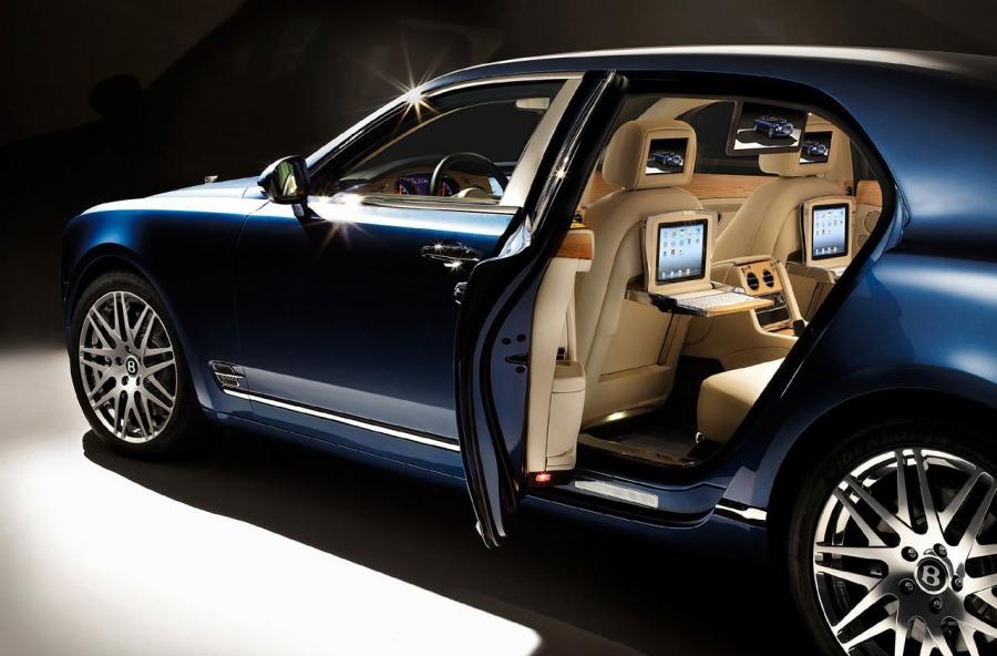  Bentley Mulsanne Executive Interior 2012 года  (фото 19 из 25)
